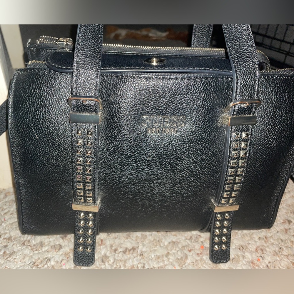 Guess Purse/hand bag